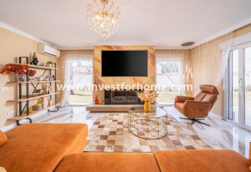 Villa - Sale - Torrevieja - ND-14489