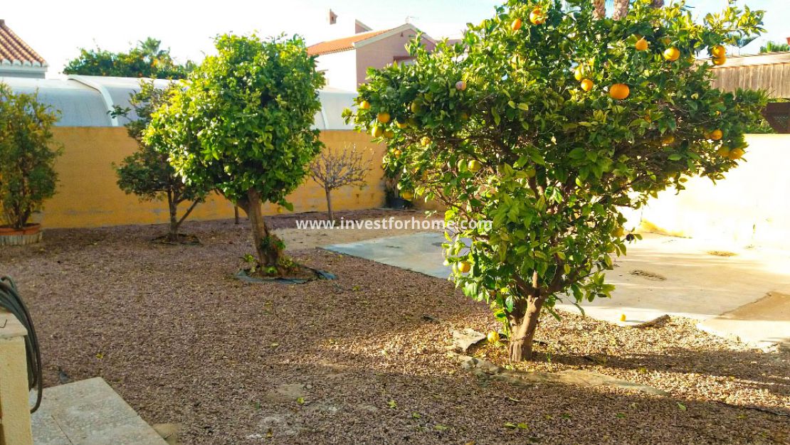 villa, te koop, la florida, la siesta, la torreta, met tuin, solarium, Torrevieja