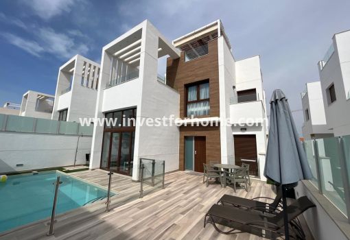 Villa - Vente - Torrevieja - ND-42095