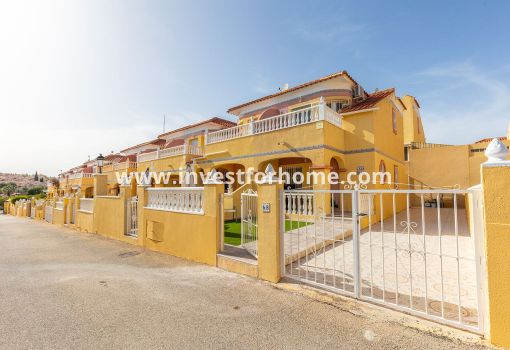 Villa - Verkoop - Orihuela Costa - Villamartín