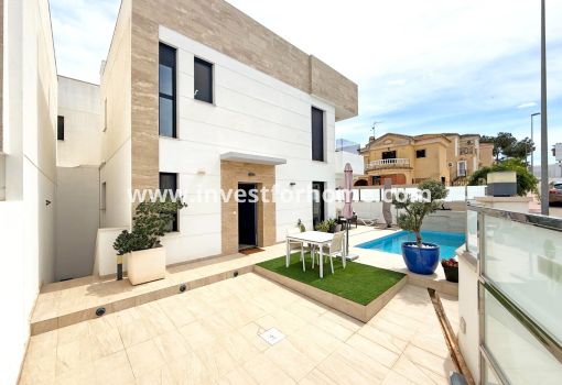 Villa - Verkoop - Orihuela Costa - Villamartín