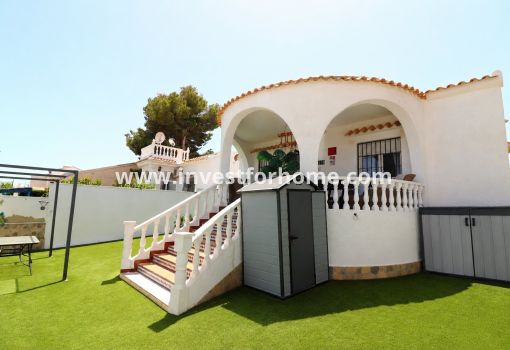 Villa - Verkoop - Orihuela Costa - Villamartín