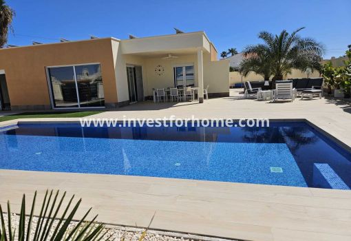 Villa - Verkoop - Torrevieja - Costa Blanca