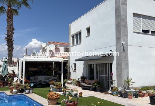 Villa - Verkoop - Torrevieja - La Siesta - El Salado - Torreta