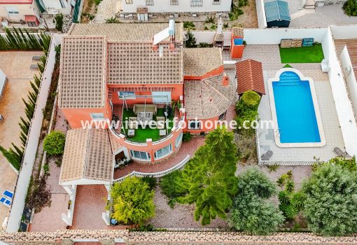 Villa - Verkoop - Torrevieja - ND-29822