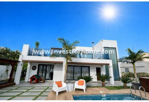 Villa - Verkoop - Torrevieja - ND-42181