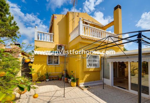 Villa - Verkoop - Torrevieja - ND-67878